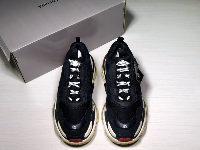 BLCG TRIPLE S TRAINER ‘BLACK RED’ 2018 533882 W09O1 1000
