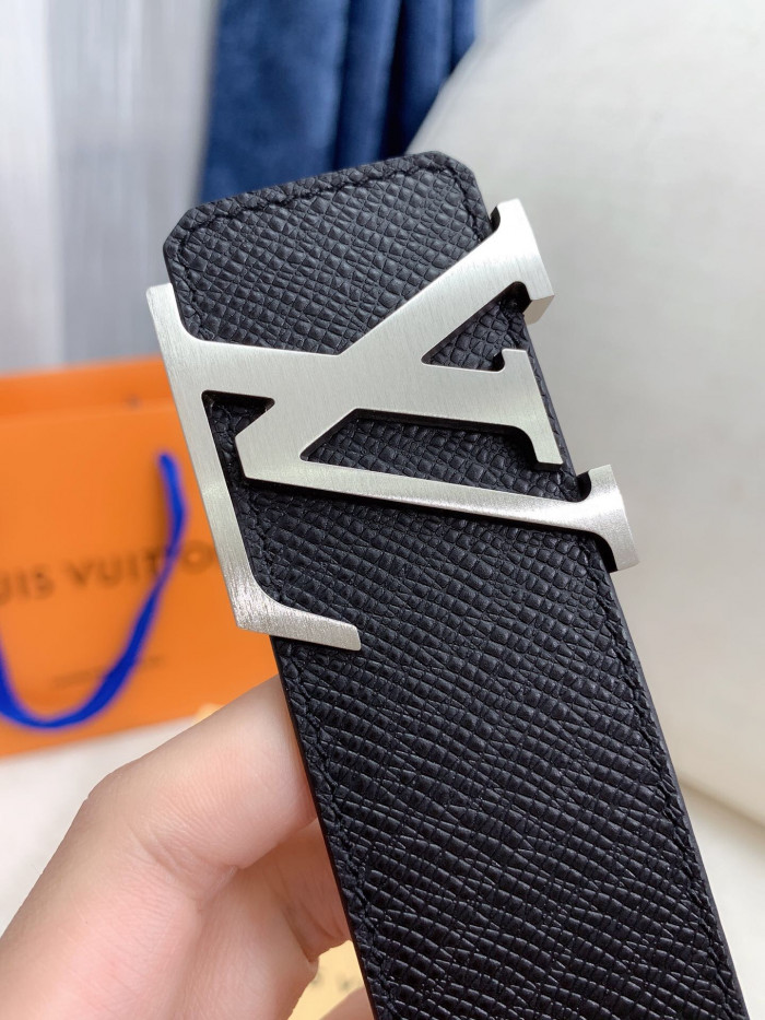 Loui Vuitto Belt-4CM